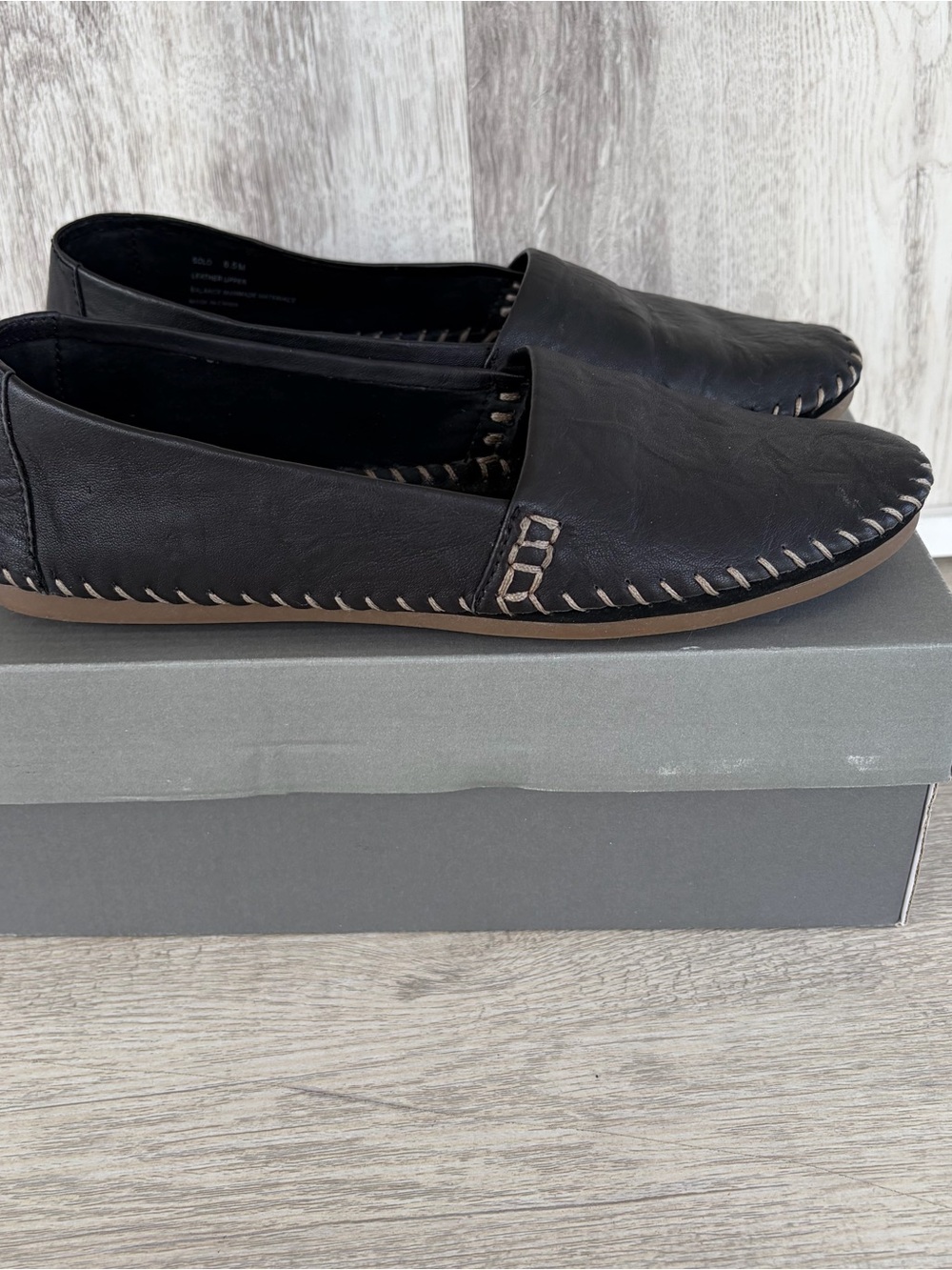 Adam Tucker Me Too Solo Leather loafer Flats Women's 8.5 Career Preppy Academia